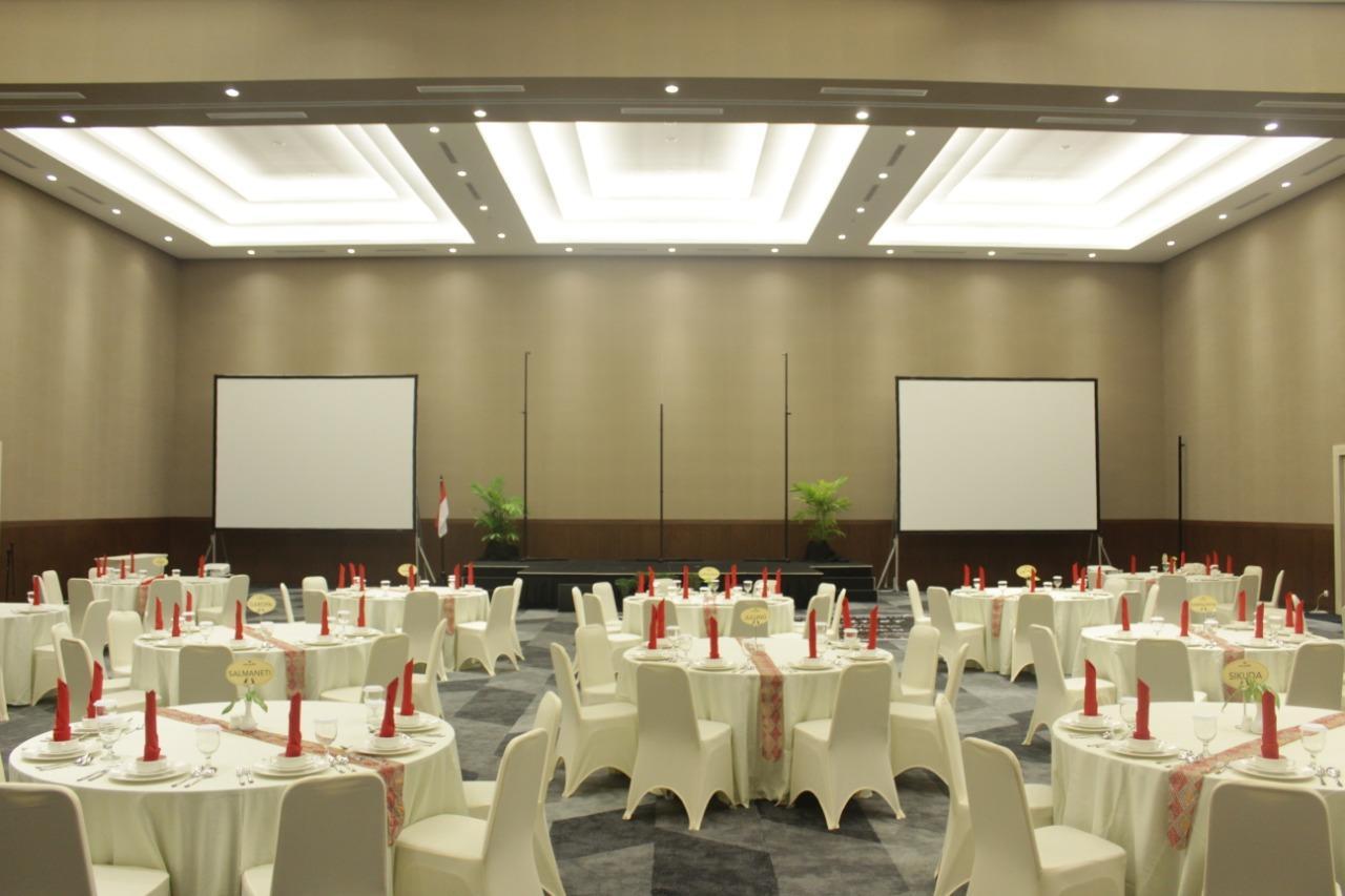 Hotel Santika Premiere Ambon Kültér fotó