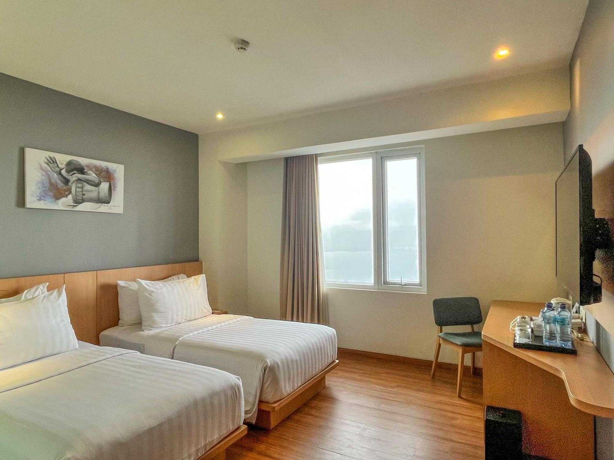 Hotel Santika Premiere Ambon Kültér fotó
