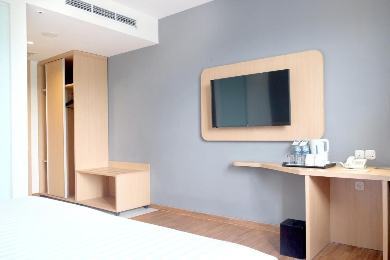 Hotel Santika Premiere Ambon Kültér fotó